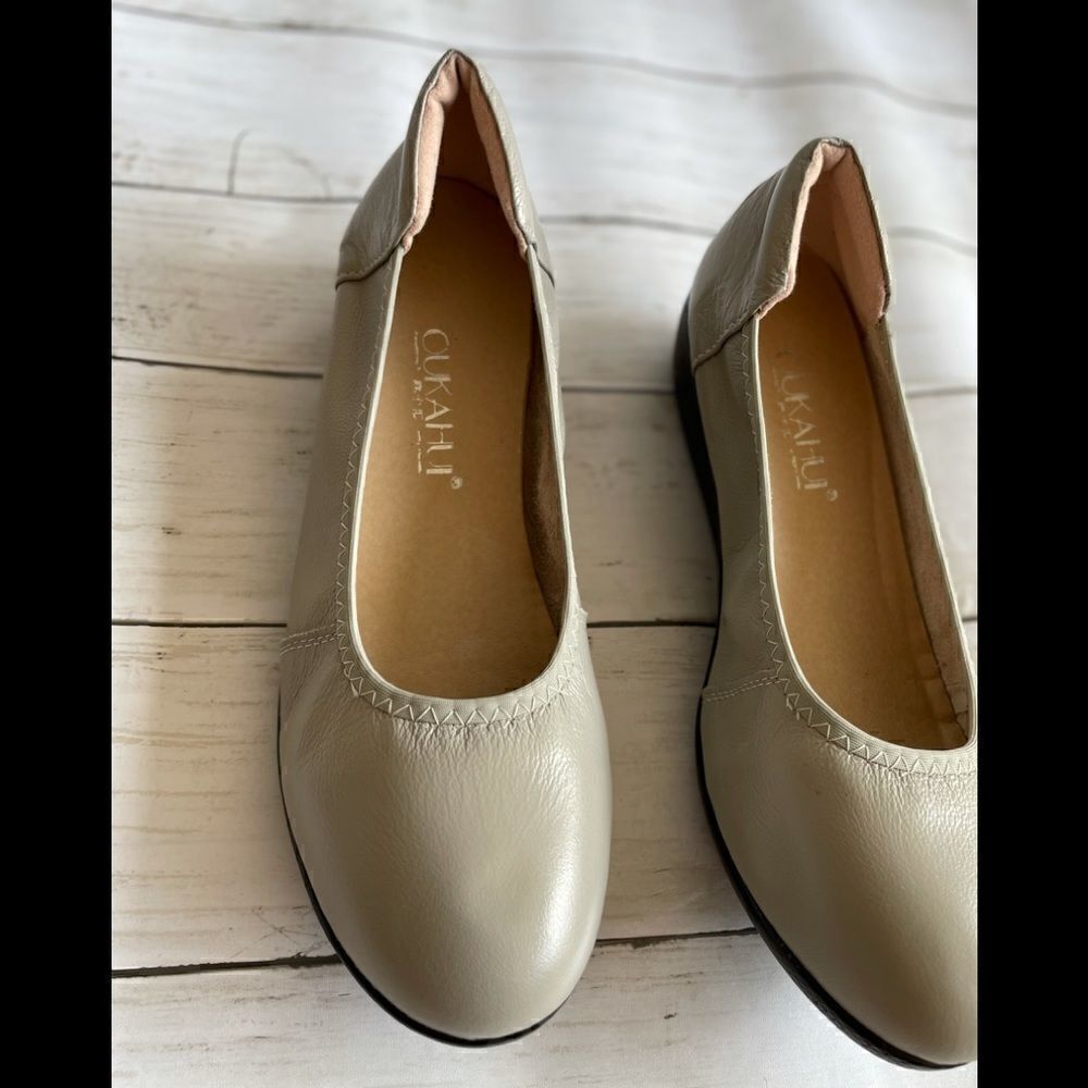 Oukahui wedge flats shoes Size 7.5-8